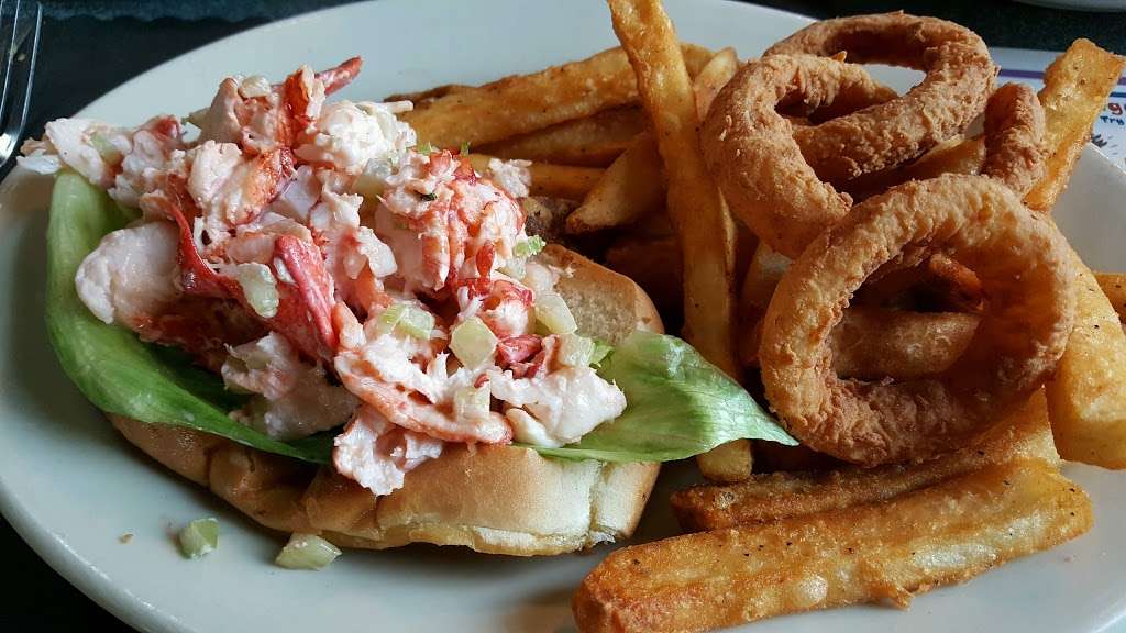 Satuit Tavern | 39 Jericho Rd, Scituate, MA 02066, USA | Phone: (781) 545-2500