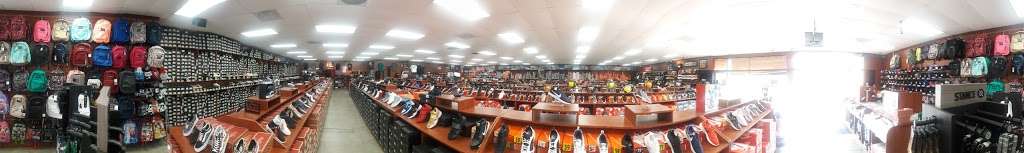 Shoe City Pasadena | 268 S Rosemead Blvd, Pasadena, CA 91107, USA | Phone: (626) 795-5988