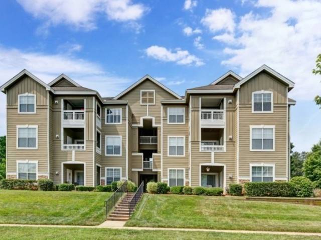 The Greens at Tryon Apartments | 2805 Par Dr, Raleigh, NC 27603, USA | Phone: (919) 772-9021