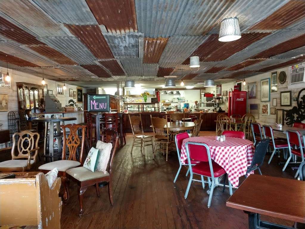 Cochran General Store | 10711 Hwy 159 E, Bellville, TX 77418 | Phone: (281) 728-7108