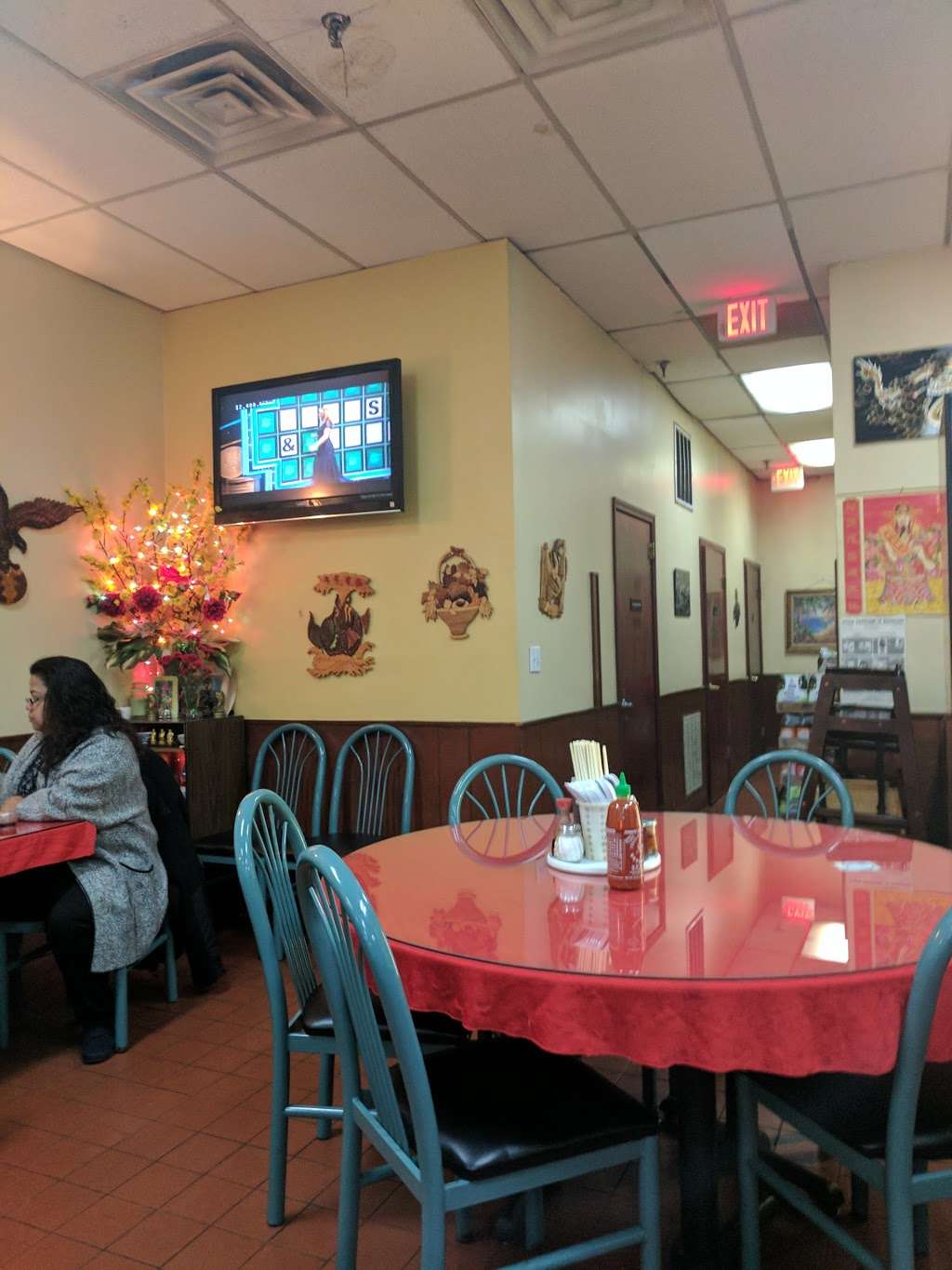 Saigon Restaurant | 1480, 2239 S Clinton Ave #3, South Plainfield, NJ 07080 | Phone: (908) 561-9085