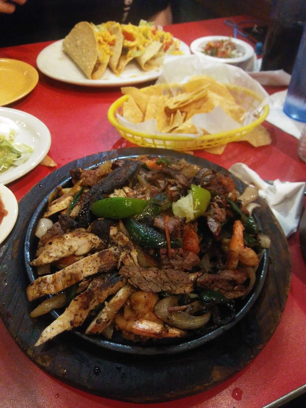 Lunas Mexican Restaurant | 730 W Cedar Bayou Lynchburg Rd, Baytown, TX 77521, USA | Phone: (281) 421-5661