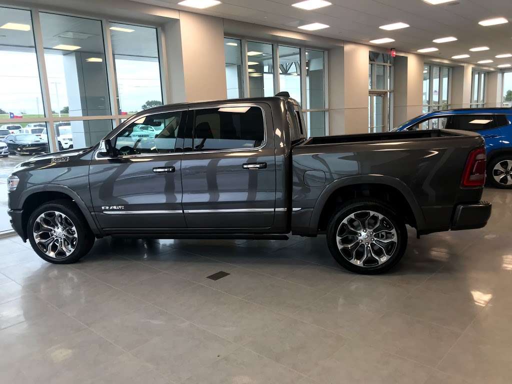 Sterling Chrysler Dodge Jeep Ram | 9030 Hwy 6, Navasota, TX 77868, USA | Phone: (936) 825-7551