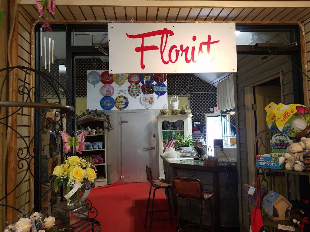 The Florist at Deckers Nursery (Greenlawn Florist) | 841 Pulaski Rd, Greenlawn, NY 11740, USA | Phone: (631) 261-6647