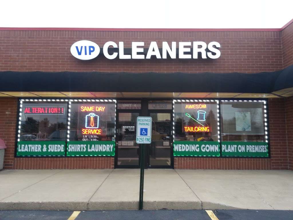 VIP Cleaners | 3450 Montgomery Rd #4, Aurora, IL 60504, USA | Phone: (630) 820-9123