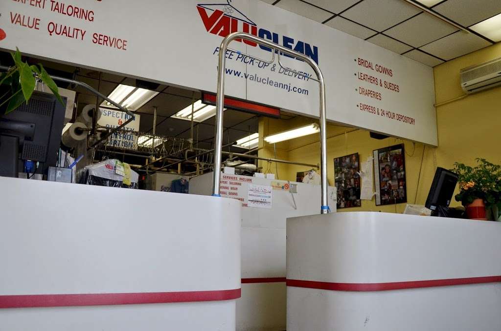 Valuclean Cleaners | 248 W Passaic St, Rochelle Park, NJ 07662, USA | Phone: (201) 909-0162