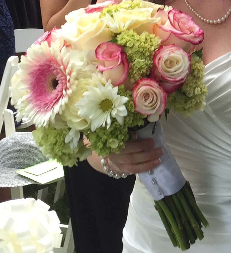 Designing Flowers LLC | 151 S 20th St, Purcellville, VA 20132, USA | Phone: (540) 338-3983