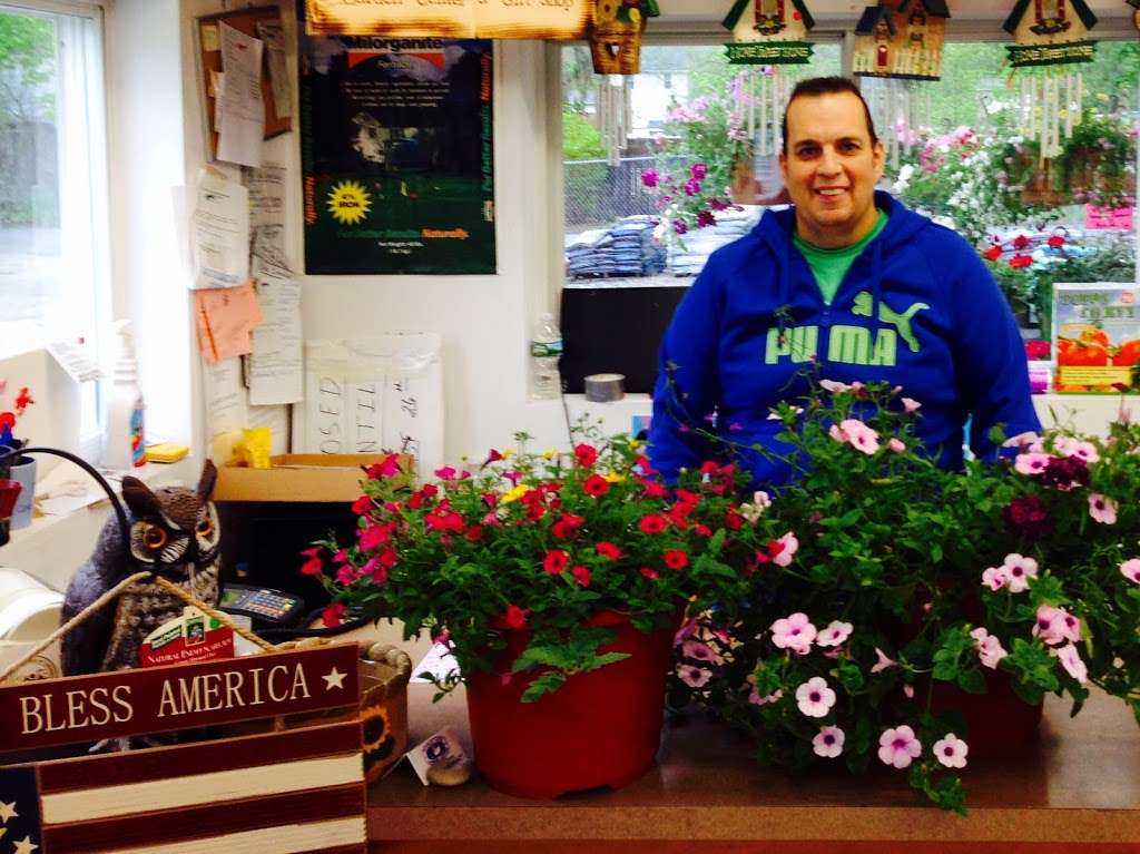 Putnam Lake Garden Center | 36 Danbury Rd, Patterson, NY 12563, USA | Phone: (845) 278-5258