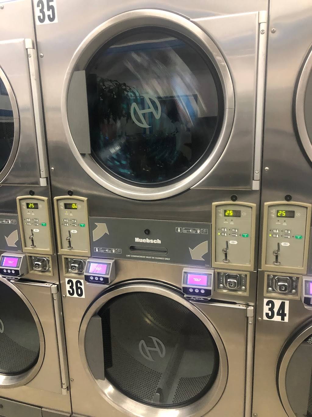 Carlson Laundraland | 646 Carlson Blvd, Richmond, CA 94804, USA | Phone: (510) 230-4473