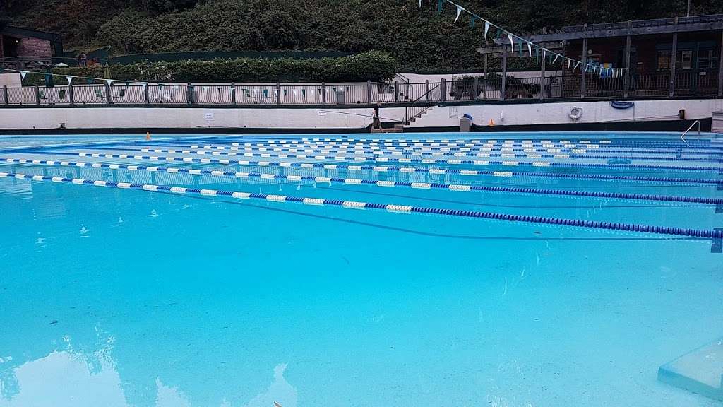 Montclair Swim Club | 1901 Woodhaven Way, Oakland, CA 94611 | Phone: (510) 339-2500