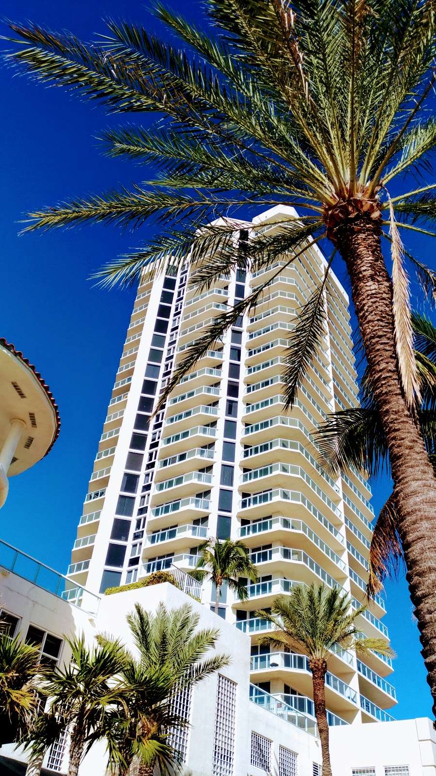 Olsen Hotel Condo | 7300 Ocean Terrace, Miami Beach, FL 33141, USA | Phone: (305) 865-3307