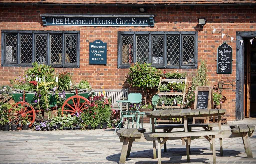 Hatfield House Gift Shop | Hatfield Park, Hatfield AL9 5NQ, UK | Phone: 01707 271411