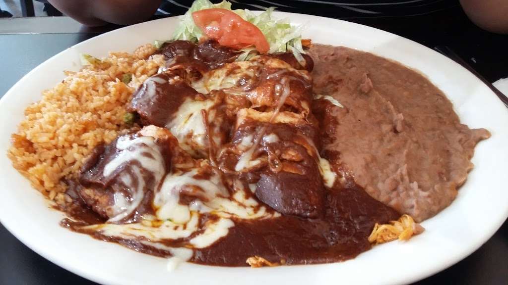 Camilas Mexican Restaurant | 15311 Lookout Rd, San Antonio, TX 78233, USA | Phone: (210) 598-9641