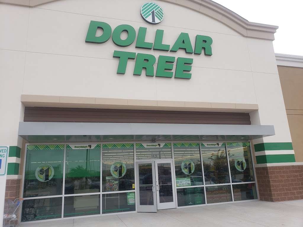 Dollar tree | 10550 Interstate 10 Service Rd, Baytown, TX 77523, USA