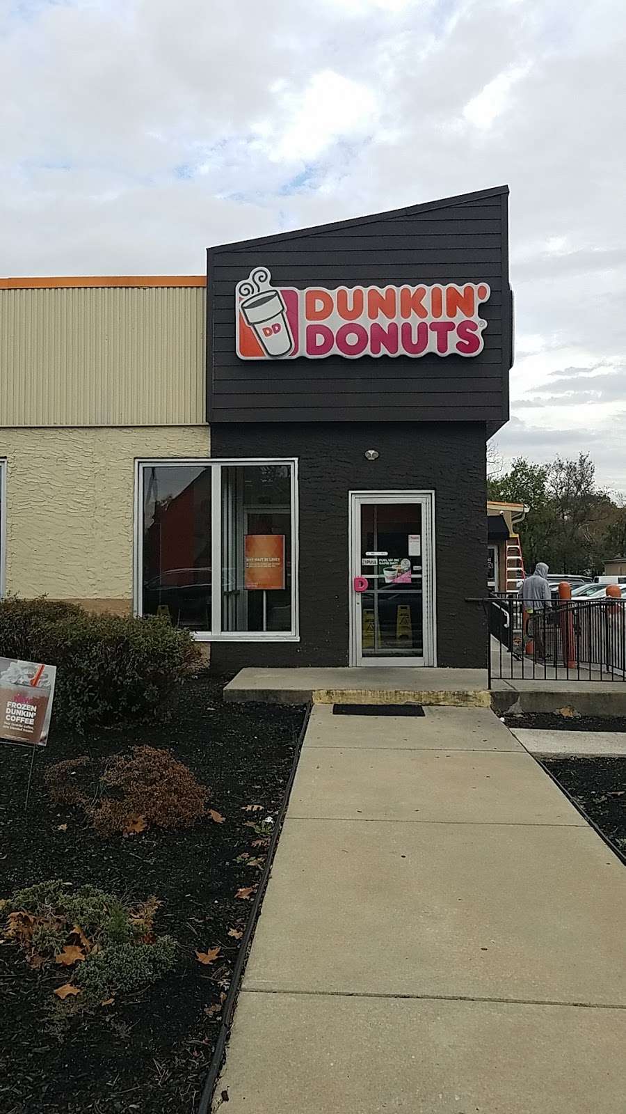 Dunkin Donuts | 320 S Black Horse Pike, Glendora, NJ 08029, USA | Phone: (856) 939-4580