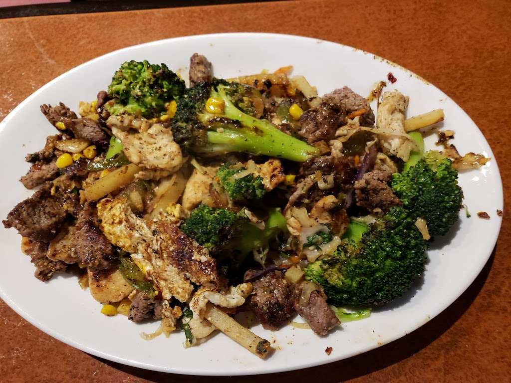 bds Mongolian Grill | 1474 Town Center Dr, Lakeland, FL 33803, USA | Phone: (863) 603-3544