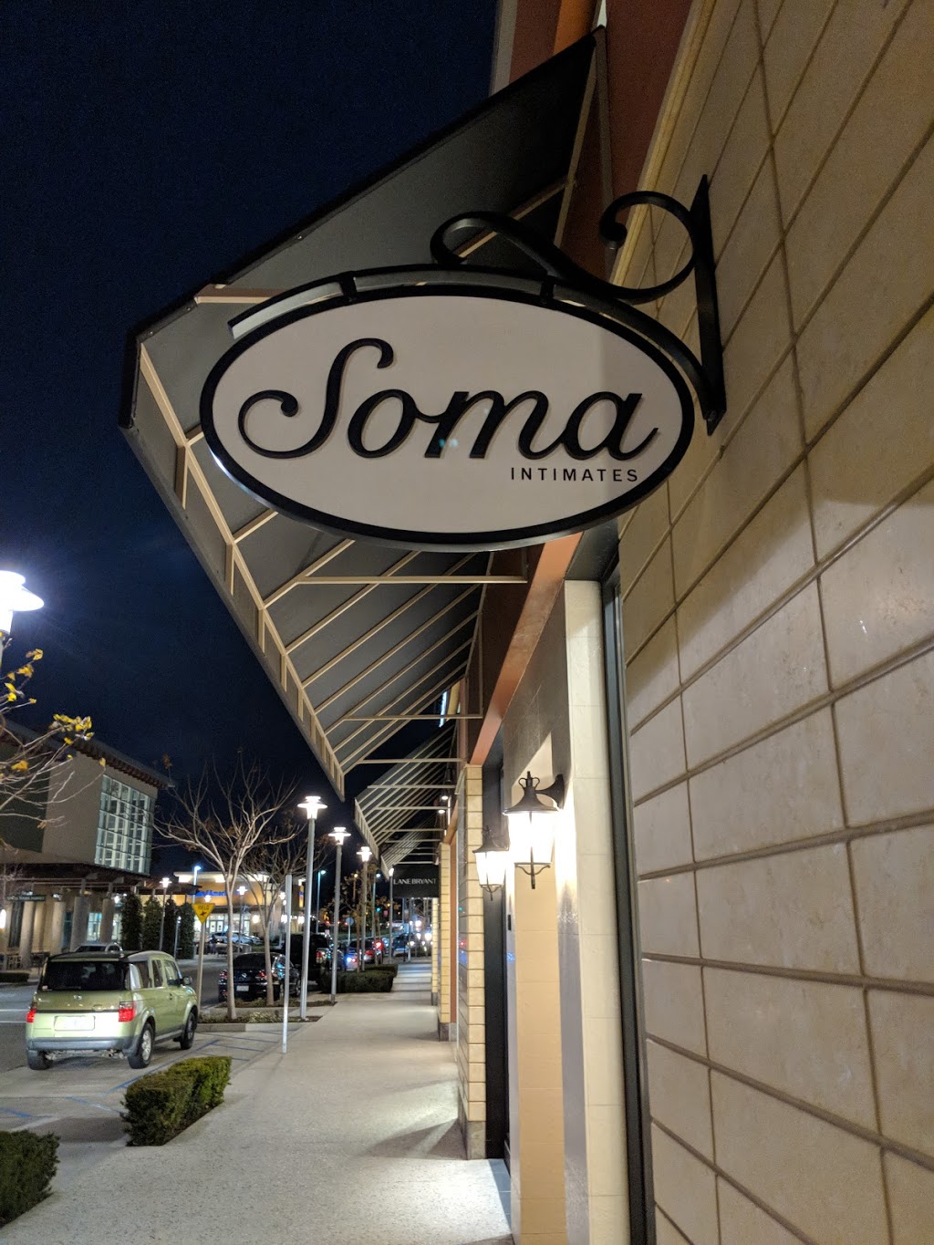 Soma | 631 Town Center Dr, Oxnard, CA 93036, USA | Phone: (805) 288-8179