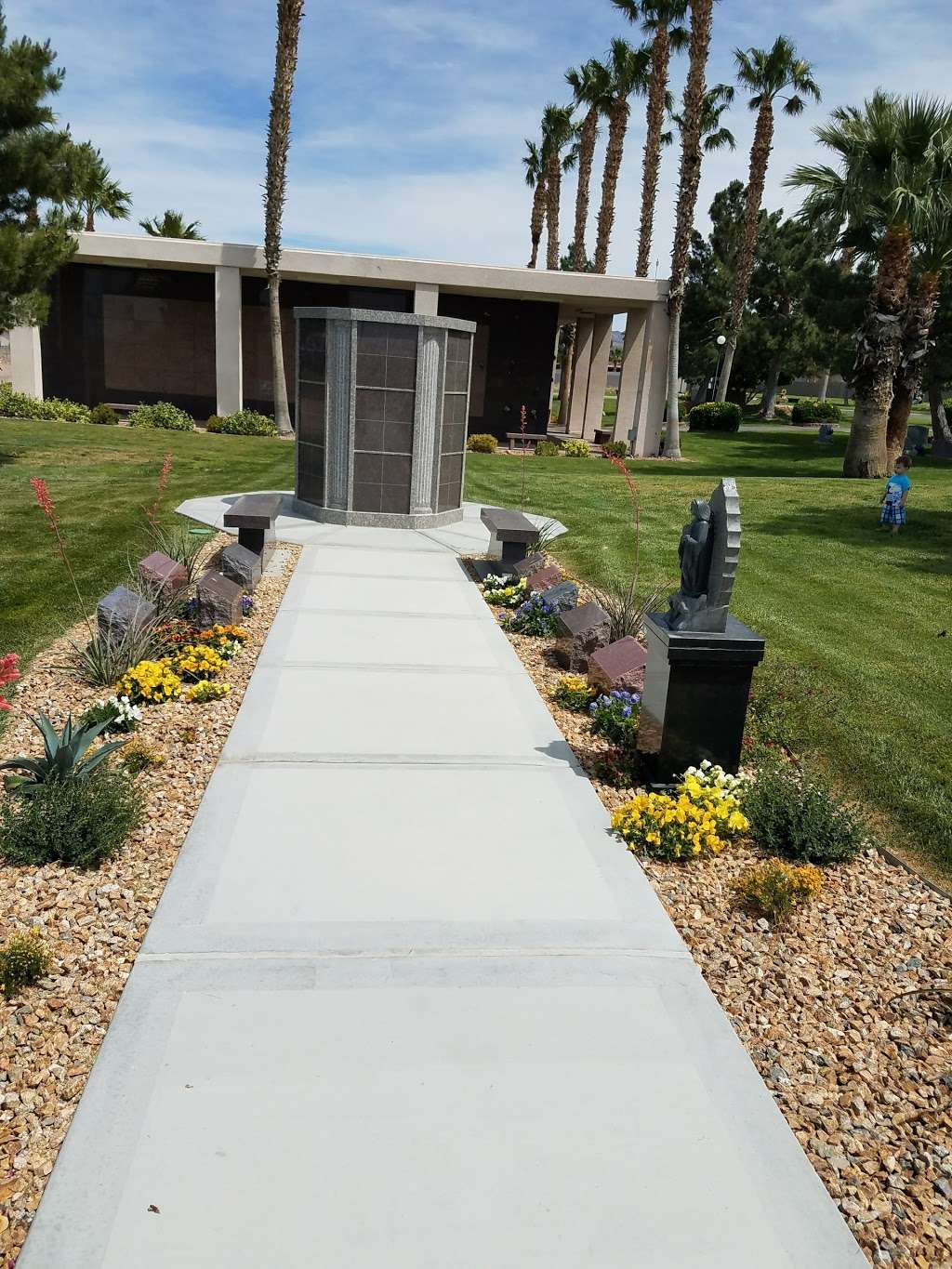 Palm Boulder Highway Mortuary | 800 S Boulder Hwy, Henderson, NV 89015 | Phone: (702) 464-8440