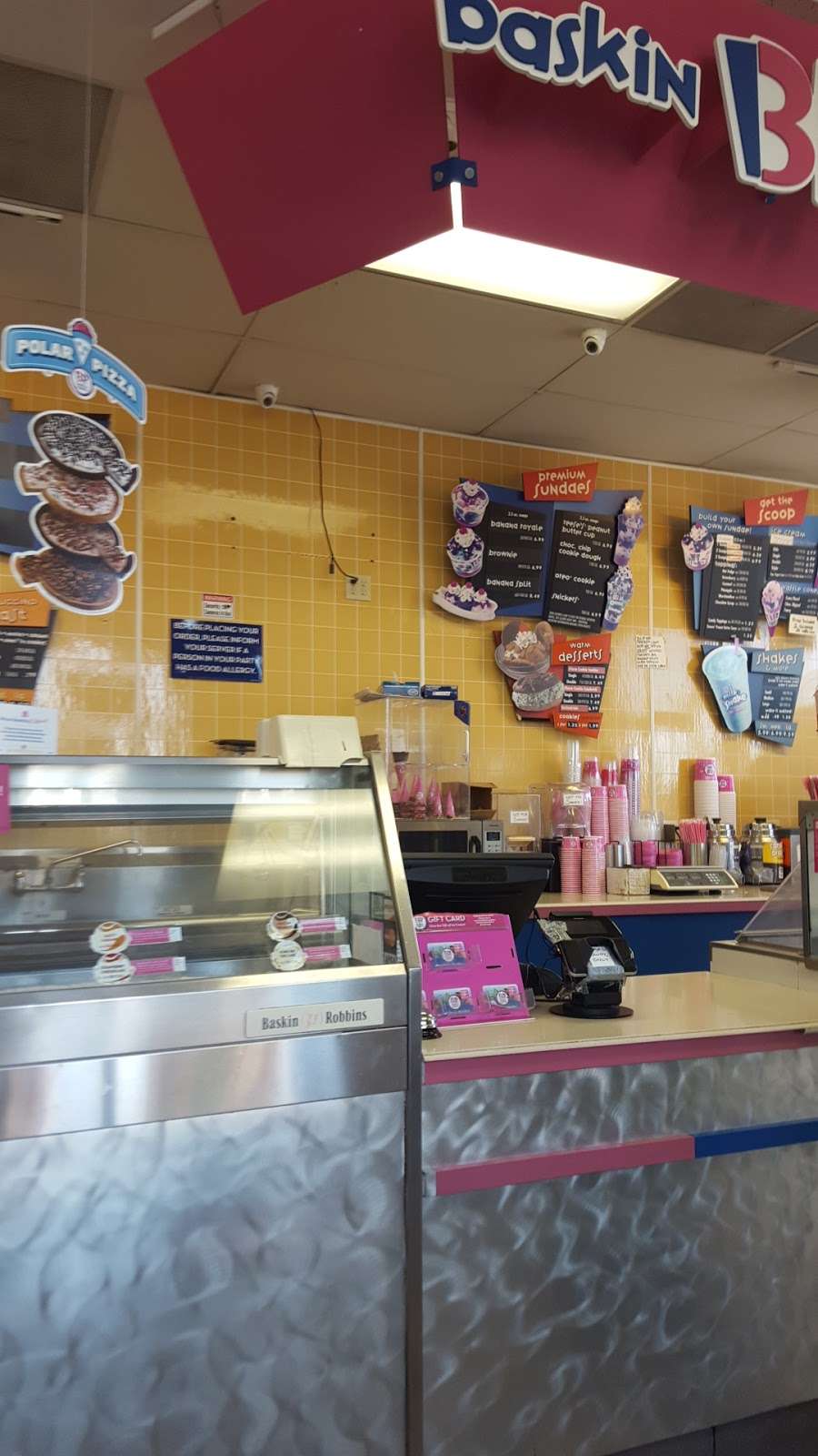 Baskin-Robbins | 603-A-East University Dr, Carson, CA 90746, USA | Phone: (310) 538-0112