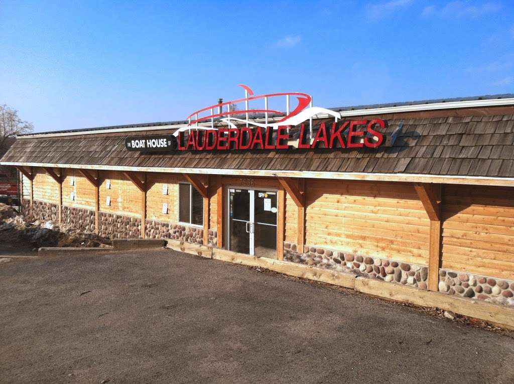 The Boat House of Lauderdale Lakes | N7536 Sterlingworth Dr, Elkhorn, WI 53121, USA | Phone: (262) 742-3898
