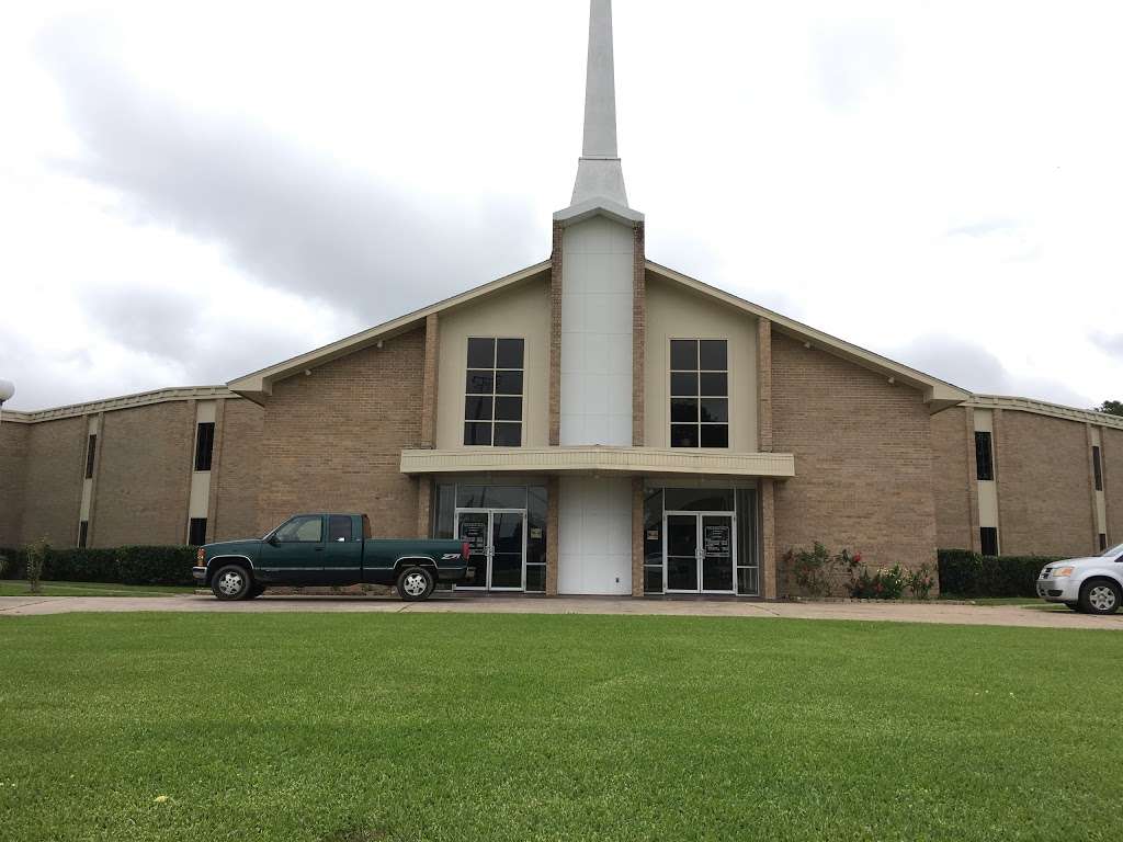 First Baptist Church | 101 Brazoswood Dr, Clute, TX 77531, USA | Phone: (979) 265-2871