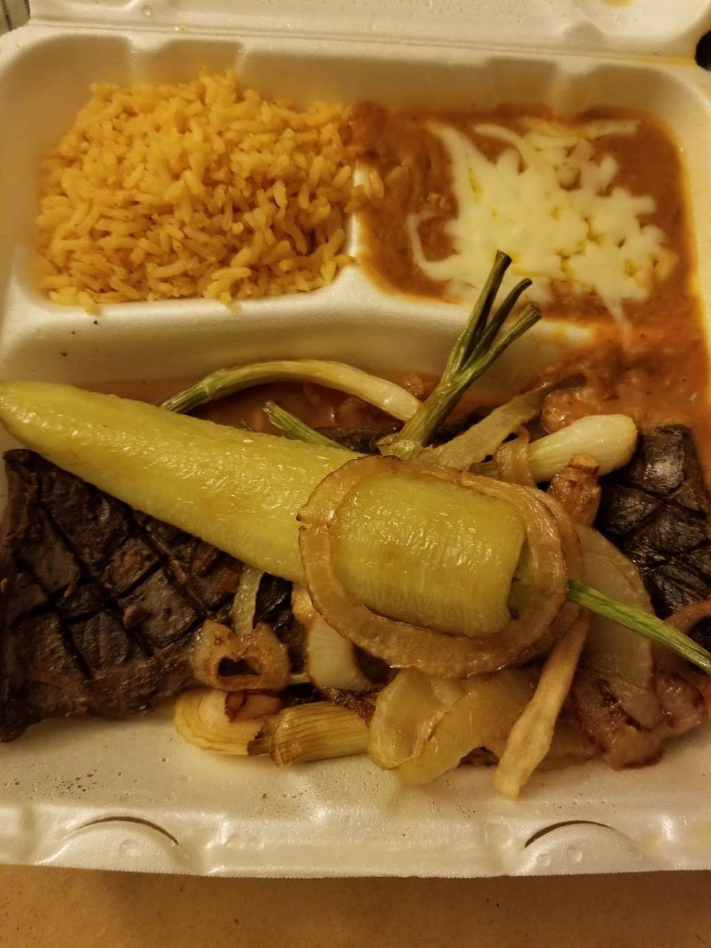 Los Portales | 2 E Main St, Chicago Heights, IL 60411, USA | Phone: (708) 754-7004