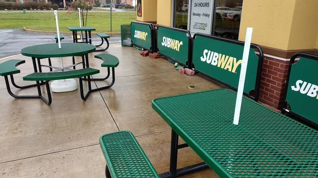 Subway | 2840 Packerland Way, Louisville, KY 40213, USA | Phone: (502) 966-6606