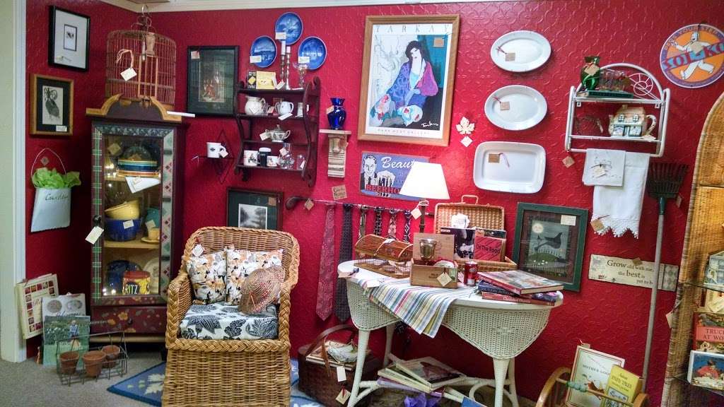 Mission Road Antique Mall | 4101 W 83rd St, Prairie Village, KS 66208, USA | Phone: (913) 341-7577