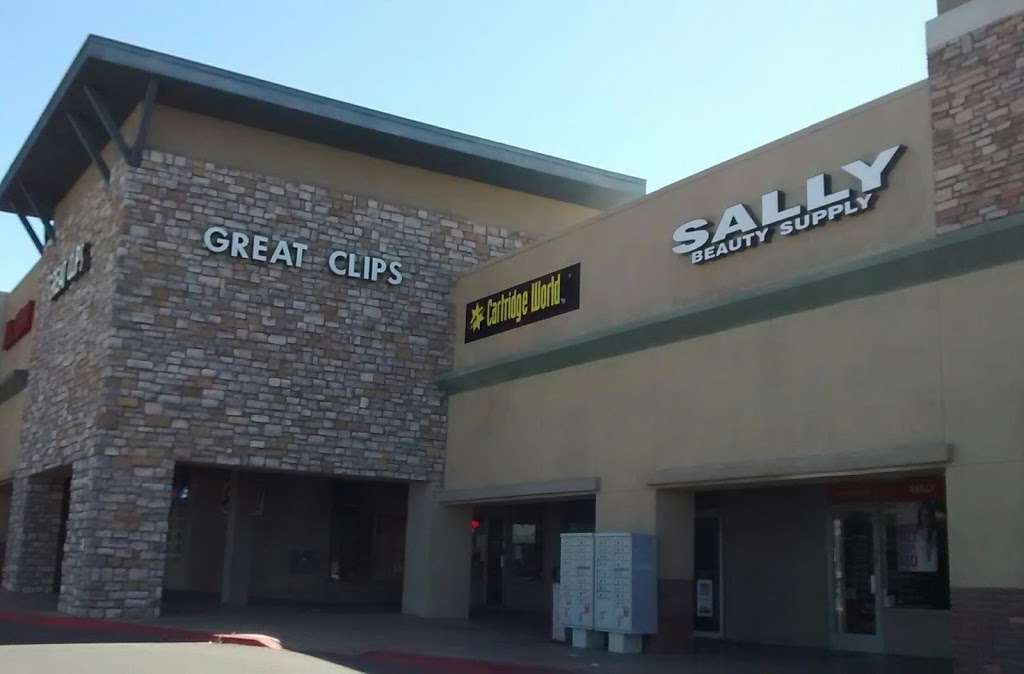 Great Clips | 749 E Bell Rd Ste 8, Phoenix, AZ 85022, USA | Phone: (602) 863-1007