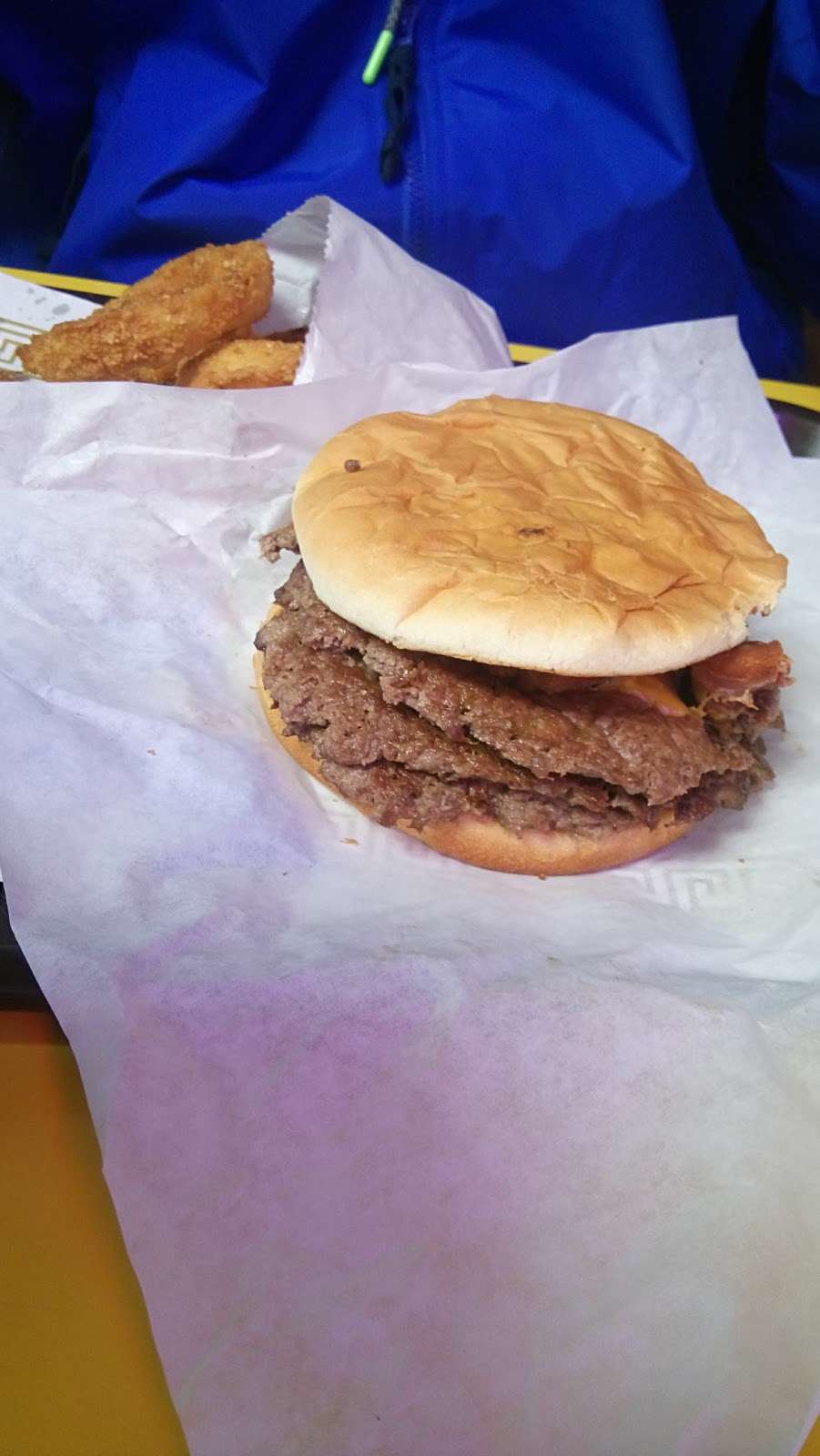 Big Burger | 4700 NE Vivion Rd, Kansas City, MO 64119 | Phone: (816) 452-2119