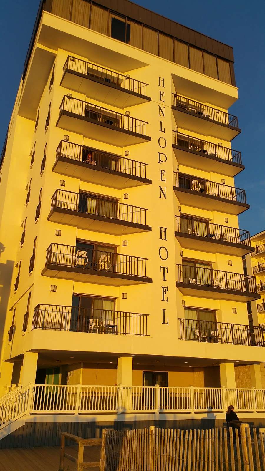 Henlopen Hotel | 511 N Boardwalk, Rehoboth Beach, DE 19971, USA | Phone: (866) 436-5673