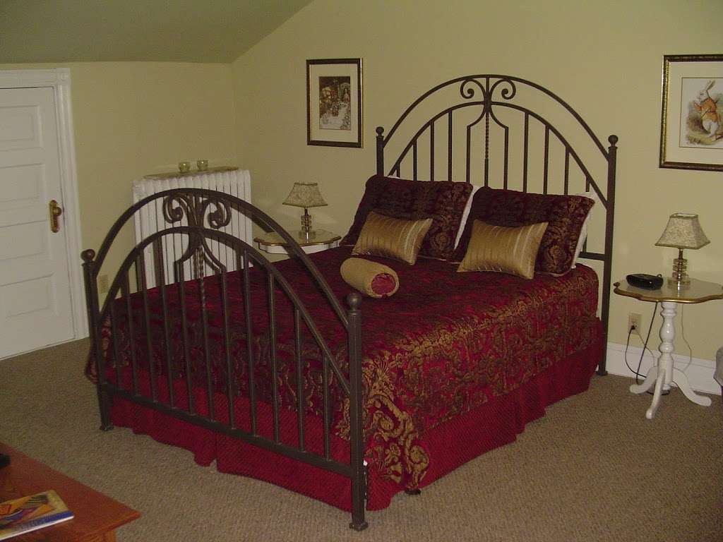 The Tea Kettle Inn Bed & Breakfast | 457 S Main St, Manheim, PA 17545, USA | Phone: (717) 665-0171