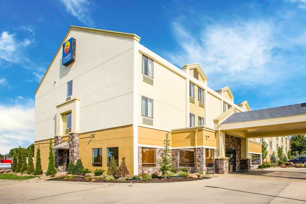 Comfort Inn & Suites Kansas City - Northeast | 7300 NE Parvin Rd, Kansas City, MO 64117 | Phone: (816) 454-3500