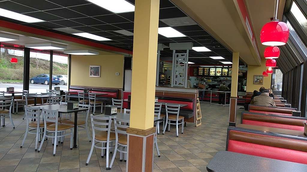 Hardees | 42 E Main St, Hancock, MD 21750, USA | Phone: (301) 678-6307