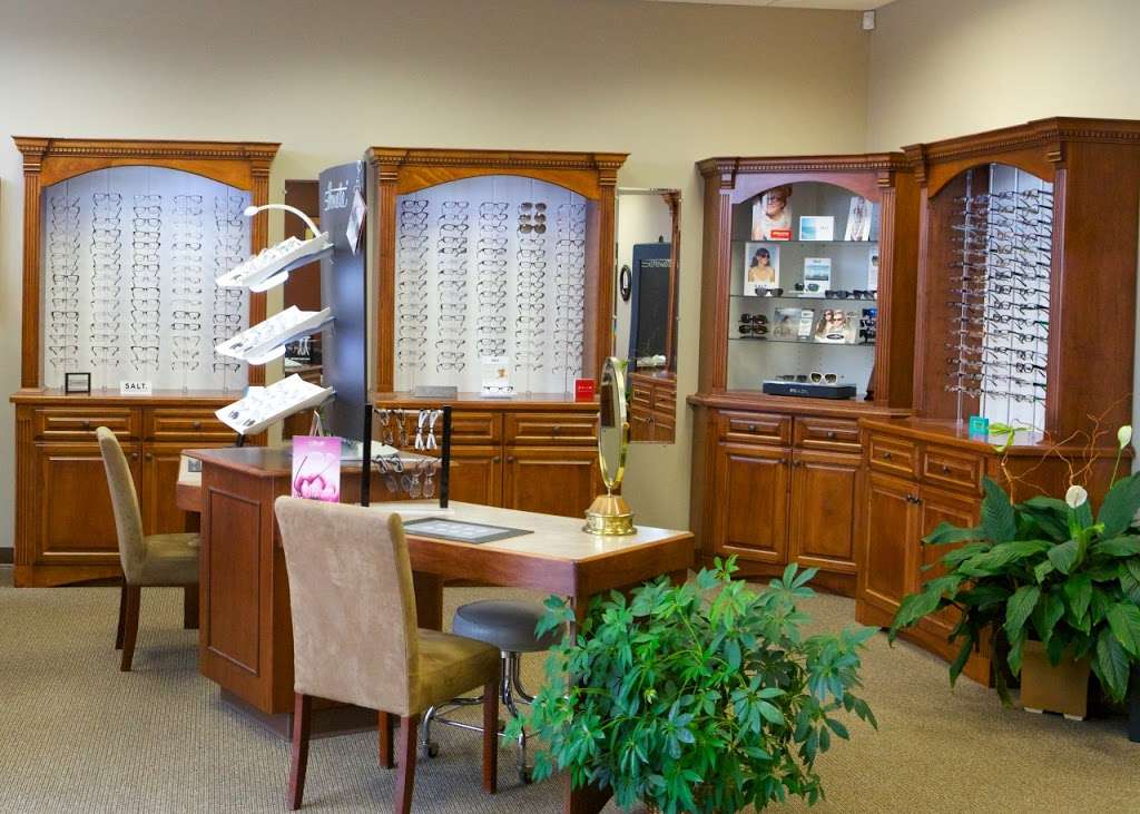 Oconomowoc Vision Clinic | 1674 Old School House Rd #101, Oconomowoc, WI 53066, USA | Phone: (262) 567-2295