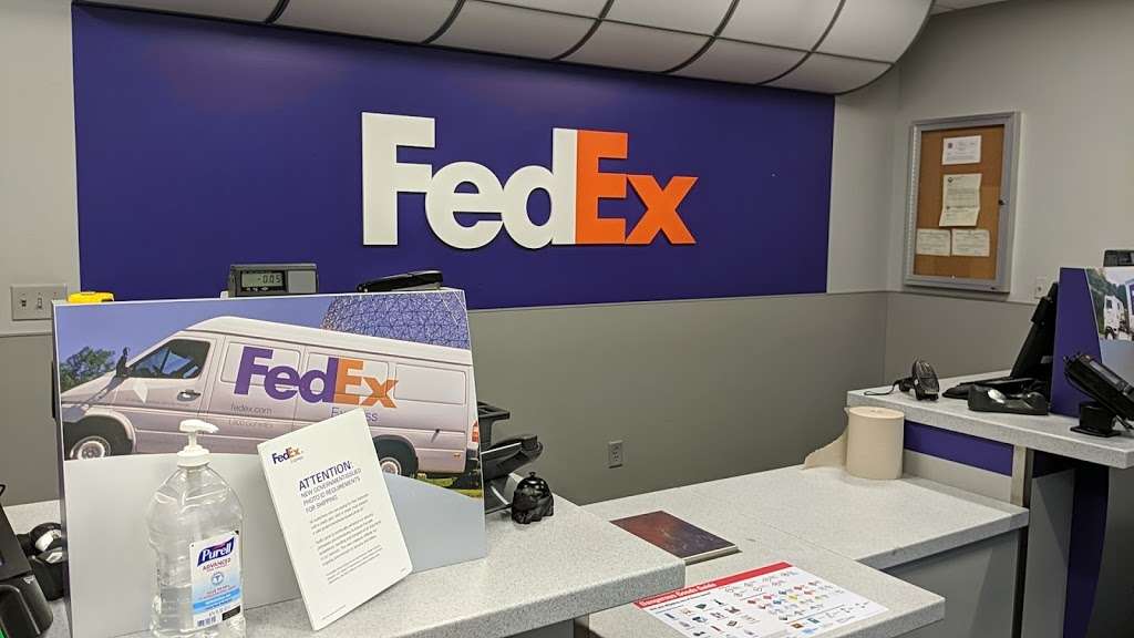 FedEx Ship Center | 3960 Dow Rd, Melbourne, FL 32934, USA | Phone: (800) 463-3339