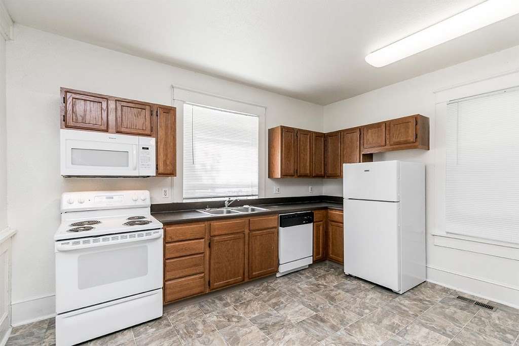 Eisenhower Ridge Apartments | 231 Lakeside Drive #101, Leavenworth, KS 66048, USA | Phone: (913) 871-9550