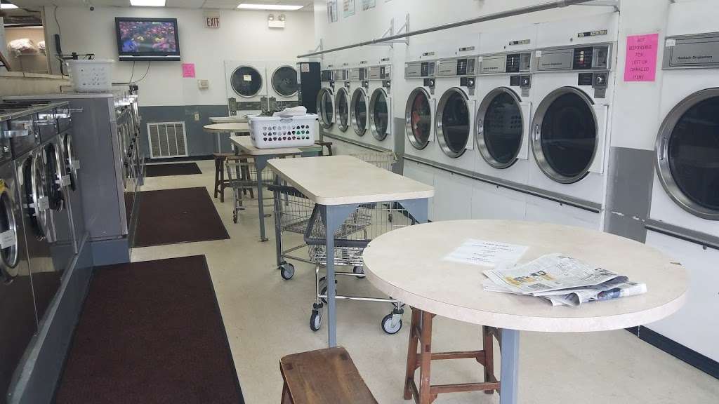 Professional Image Dry Cleaners and Laundromat | 2 N Linlew Dr, Derry, NH 03038, USA | Phone: (603) 434-4138