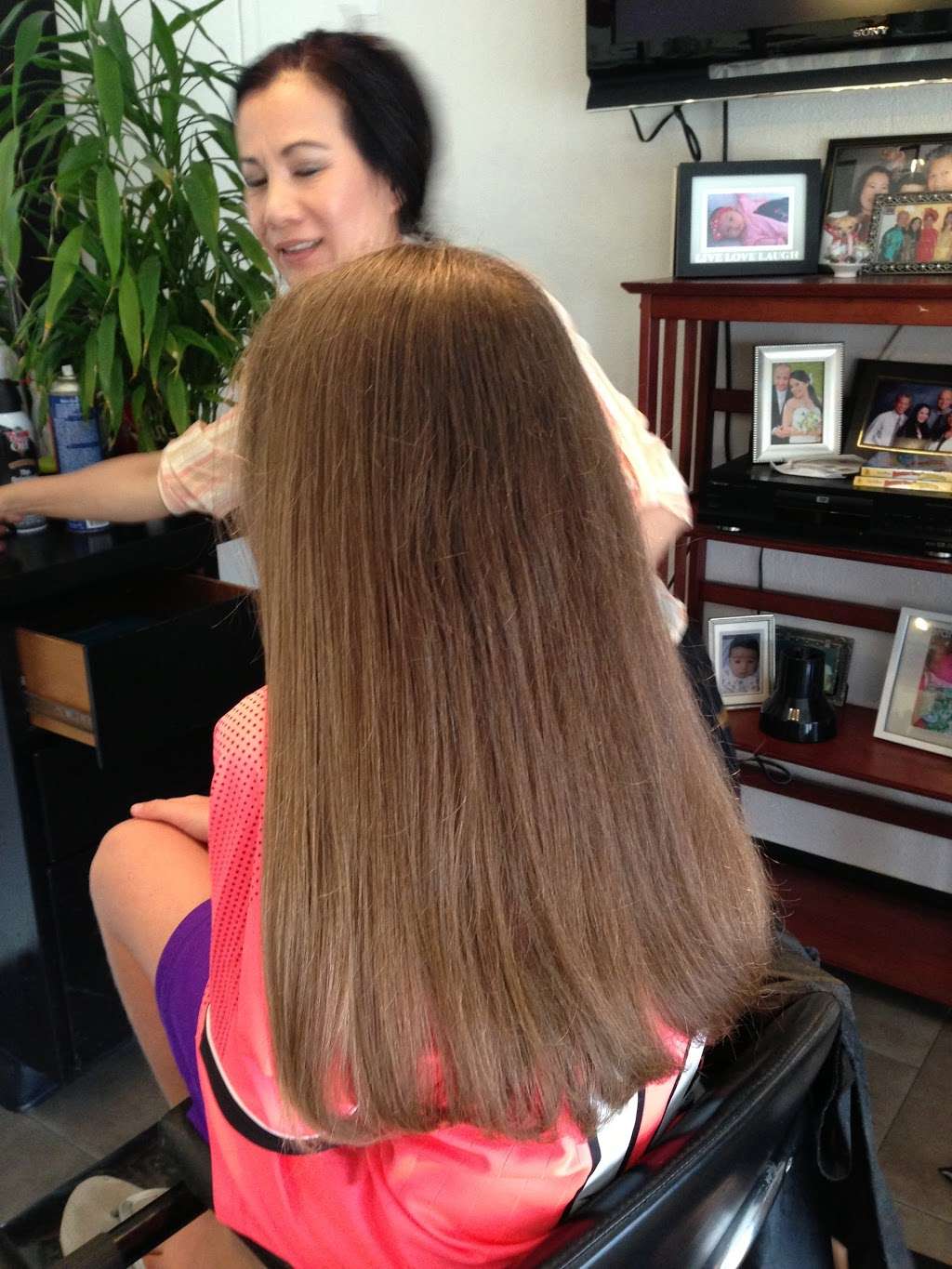 Heads Or Nails Beauty Salon | 4867 Cass St, San Diego, CA 92109, USA | Phone: (858) 483-7600