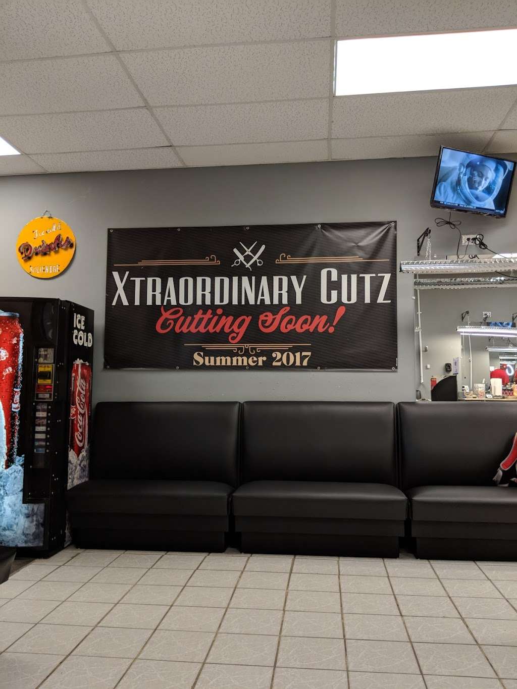 Xtraordinary Cutz | 11010 Perry Rd, Houston, TX 77064, USA | Phone: (832) 688-5655