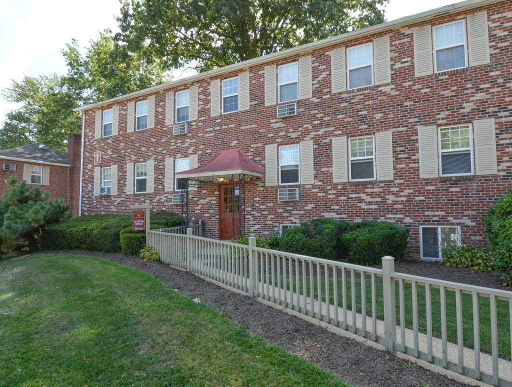 Knollwood Apartments | 30 Nutt Rd T5, Phoenixville, PA 19460, USA | Phone: (610) 933-3000