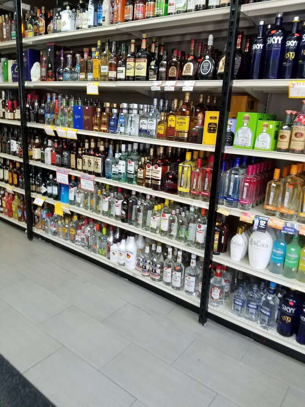 Waldwick Bar & Liquors | 23 Wyckoff Ave, Waldwick, NJ 07463 | Phone: (201) 670-8630