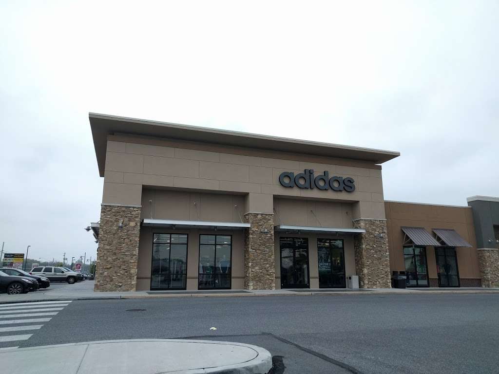 adidas Outlet | 2495 Lincoln Hwy E, Lancaster, PA 17602, USA | Phone: (717) 393-2904