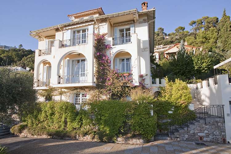 French Coast Villas | 10 Little Acres, Ware SG12 9JW, UK | Phone: 01920 732002