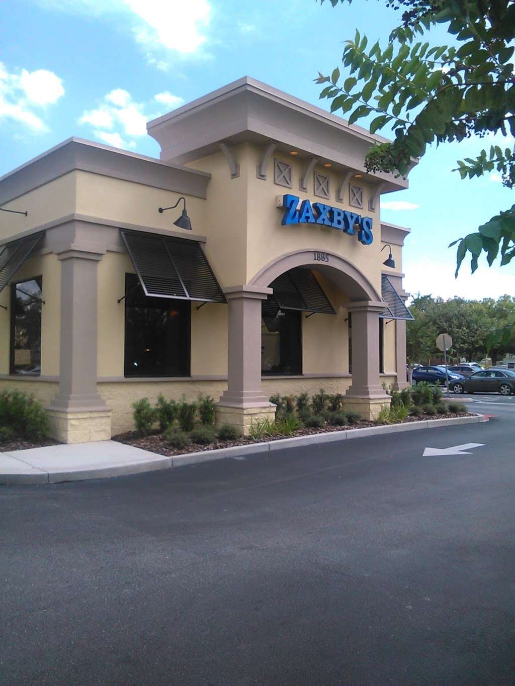 Zaxbys Chicken Fingers & Buffalo Wings | 1885 N John Young Pkwy, Kissimmee, FL 34741, USA | Phone: (407) 932-1843