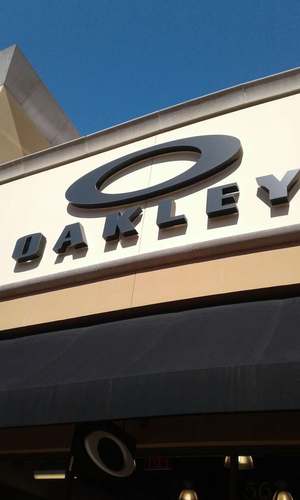 Oakley Vault | 100 Citadel Dr Ste 0567, Los Angeles, CA 90040, USA | Phone: (323) 720-9291