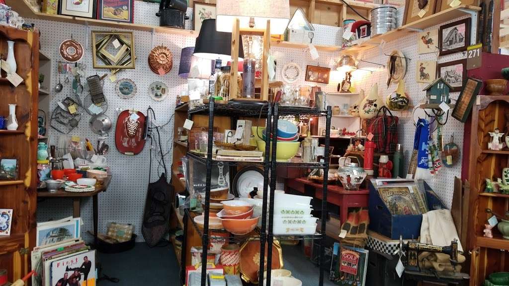 Brass Armadillo Antique Mall - Kansas City | 1450 Golfview Dr, Grain Valley, MO 64029 | Phone: (816) 847-5260