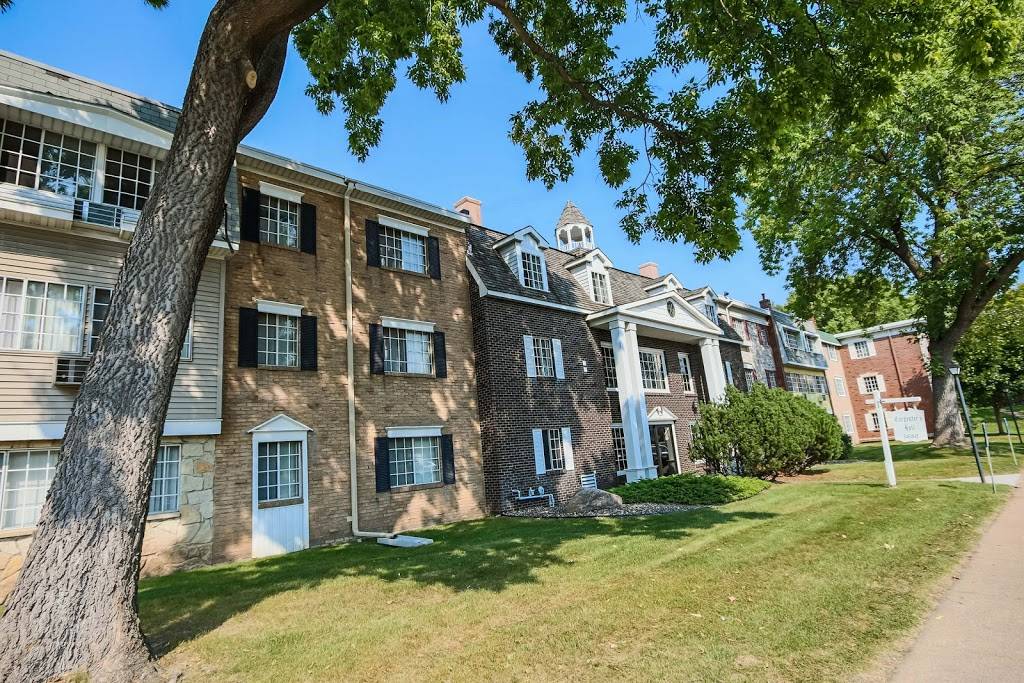 Georgetown On the River Apartments | 5750 E River Rd, Fridley, MN 55432, USA | Phone: (763) 571-3055