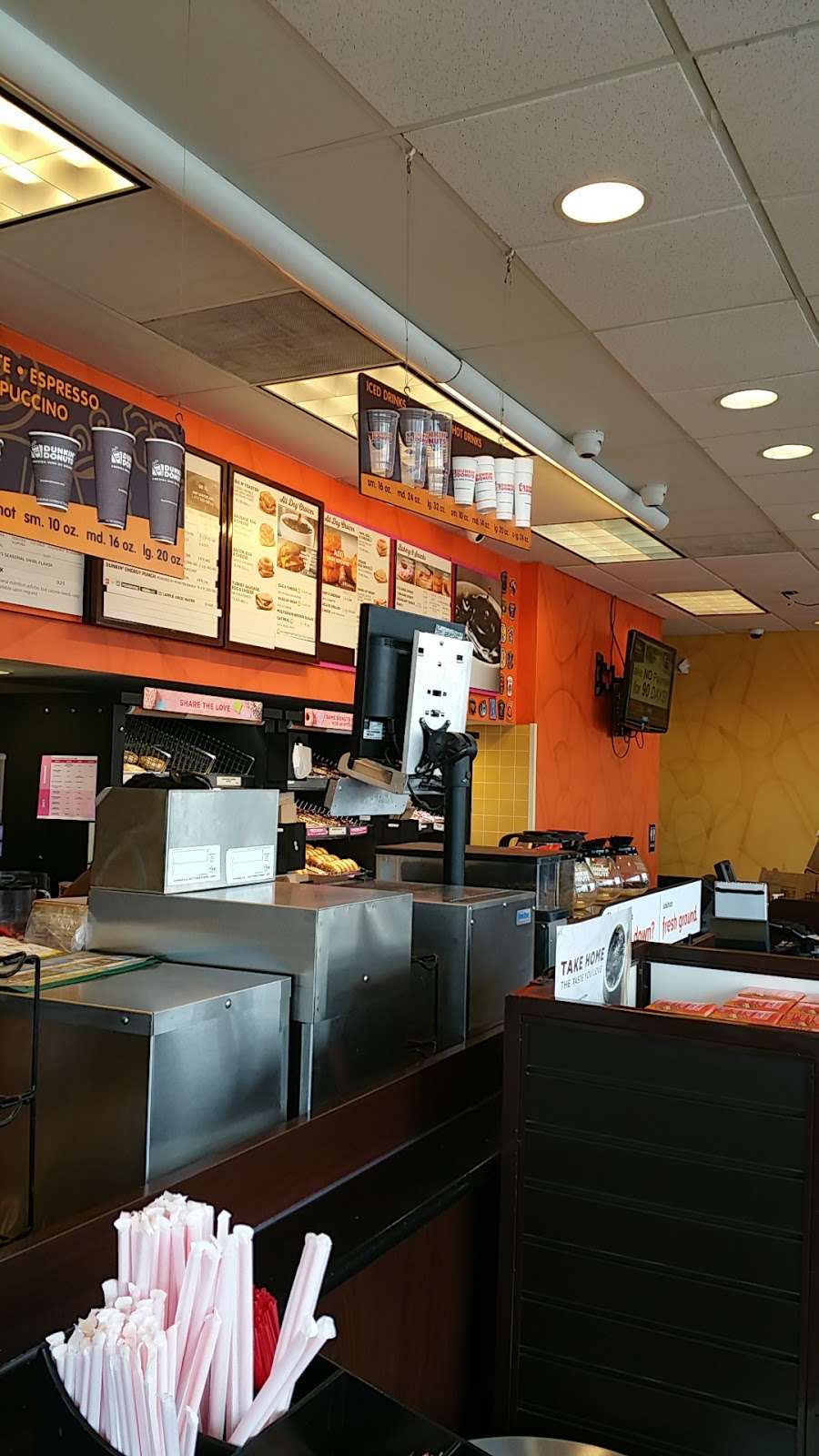 Dunkin Donuts | Shoppes at Waysons Corner, 5408 Southern Maryland Blvd, Lothian, MD 20711, USA | Phone: (410) 741-1607