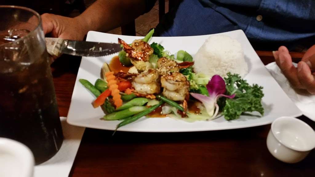 Tub Tim Thai & Sushi Restaurant in 2815 FL7 100, Wellington, FL 33414